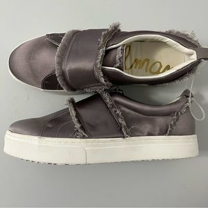 MAKE AN OFFER! Sam Edelman Levine Frayed Sneaker